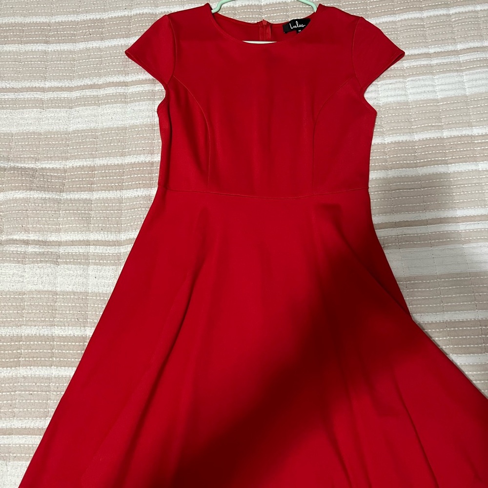 Lulus scalloped dress